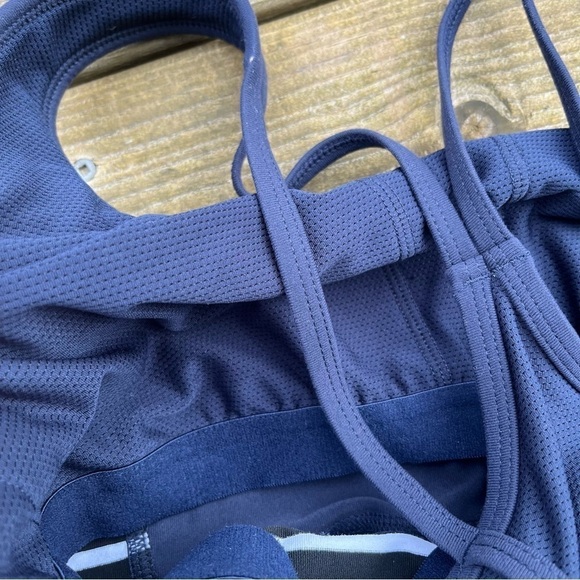 Athleta Stripe Support Top in Navy and White  M 2 in 1 yoga - Picture 10 of 10